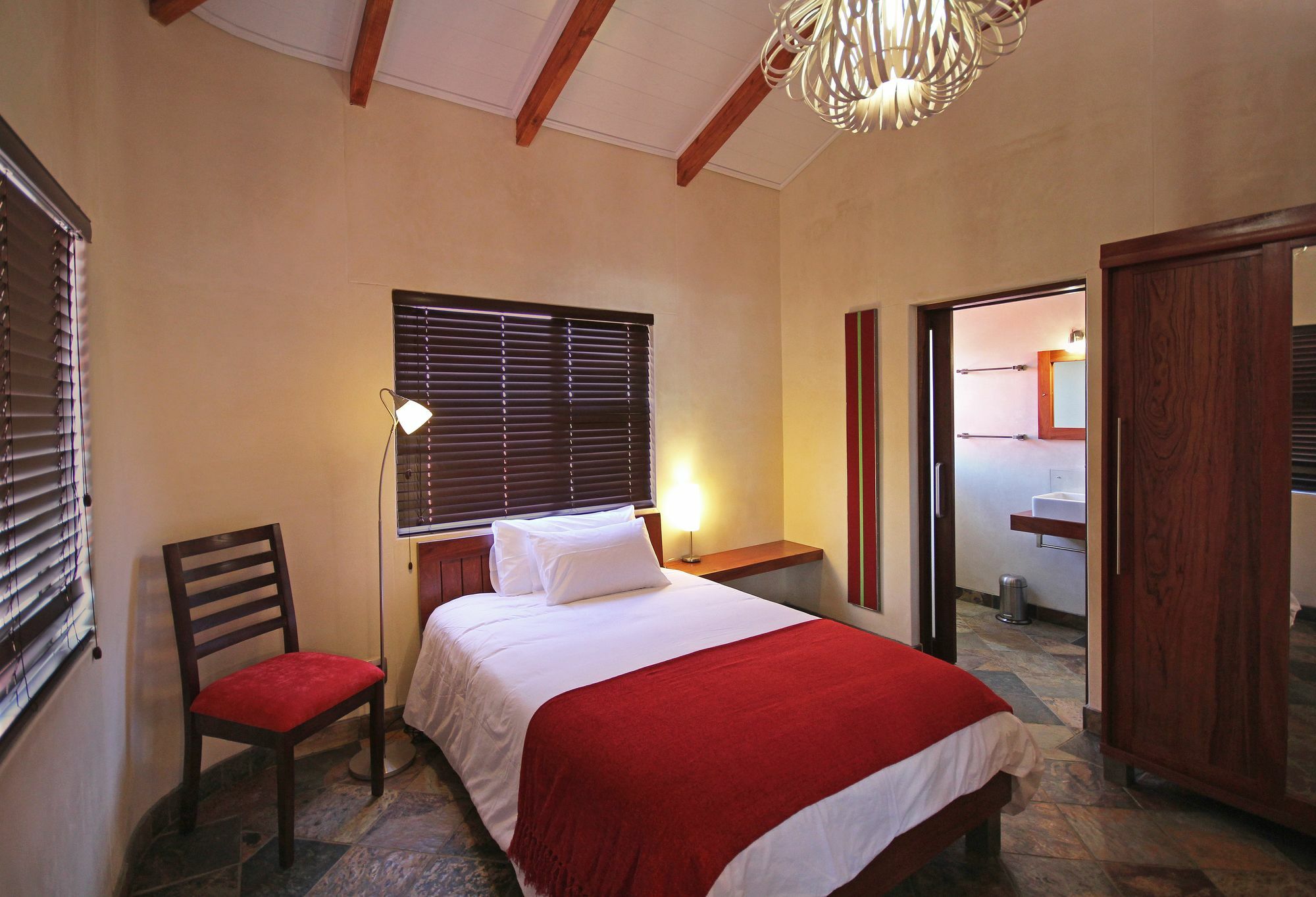 Hartmann Suites Serviced Self-Catering Apartments Windhoek Ngoại thất bức ảnh