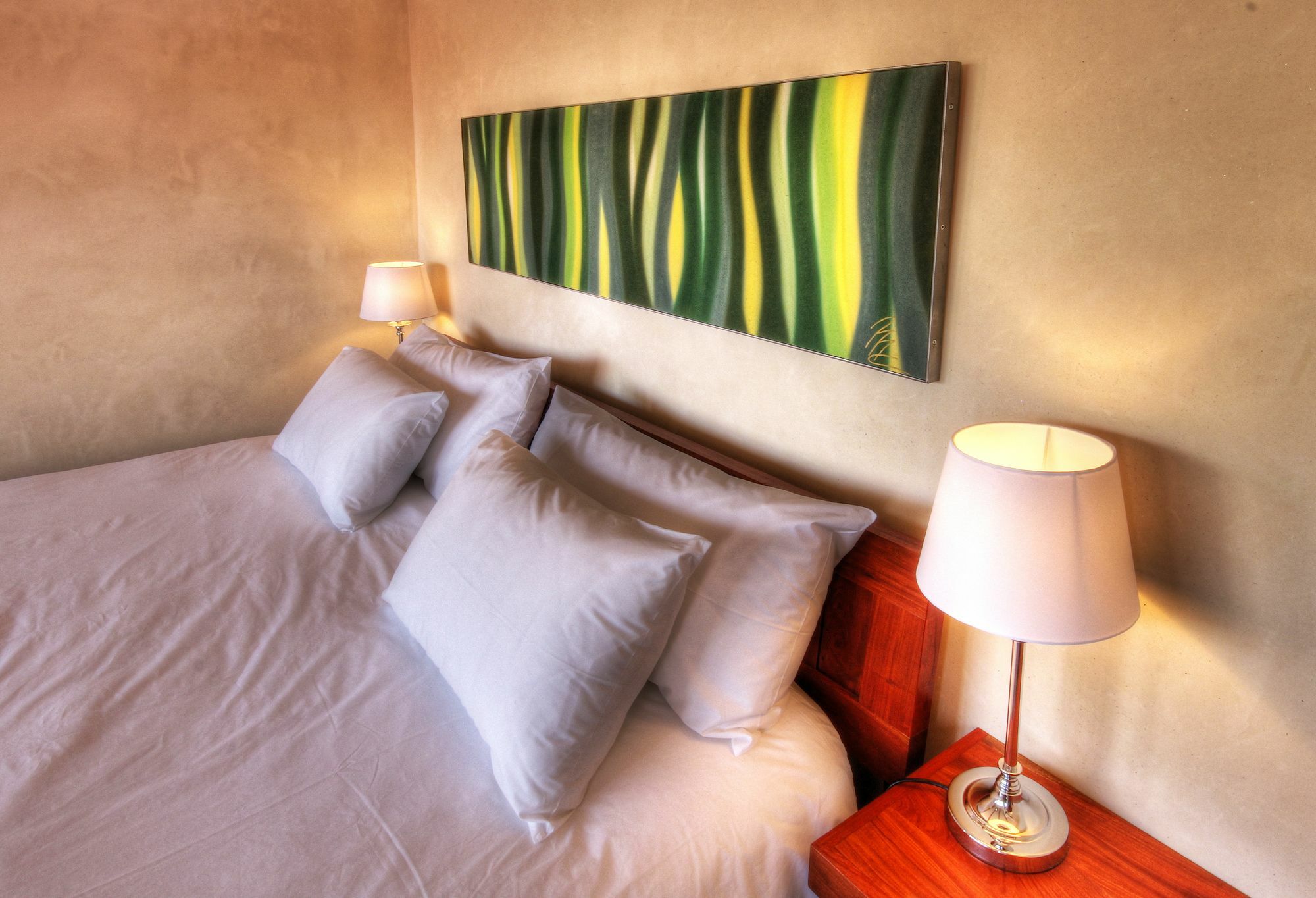 Hartmann Suites Serviced Self-Catering Apartments Windhoek Ngoại thất bức ảnh